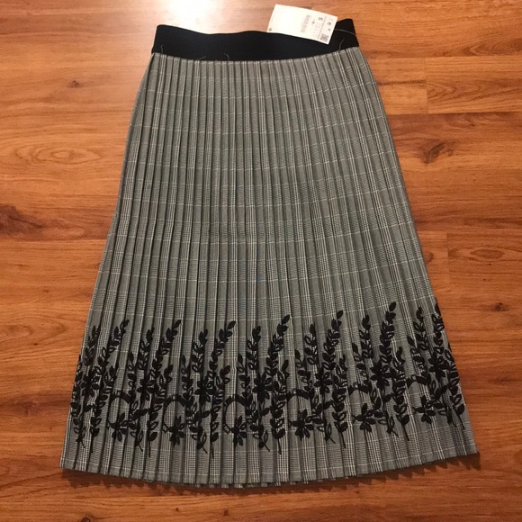 Zara pleated plaid skirt - Picture 1 of 4